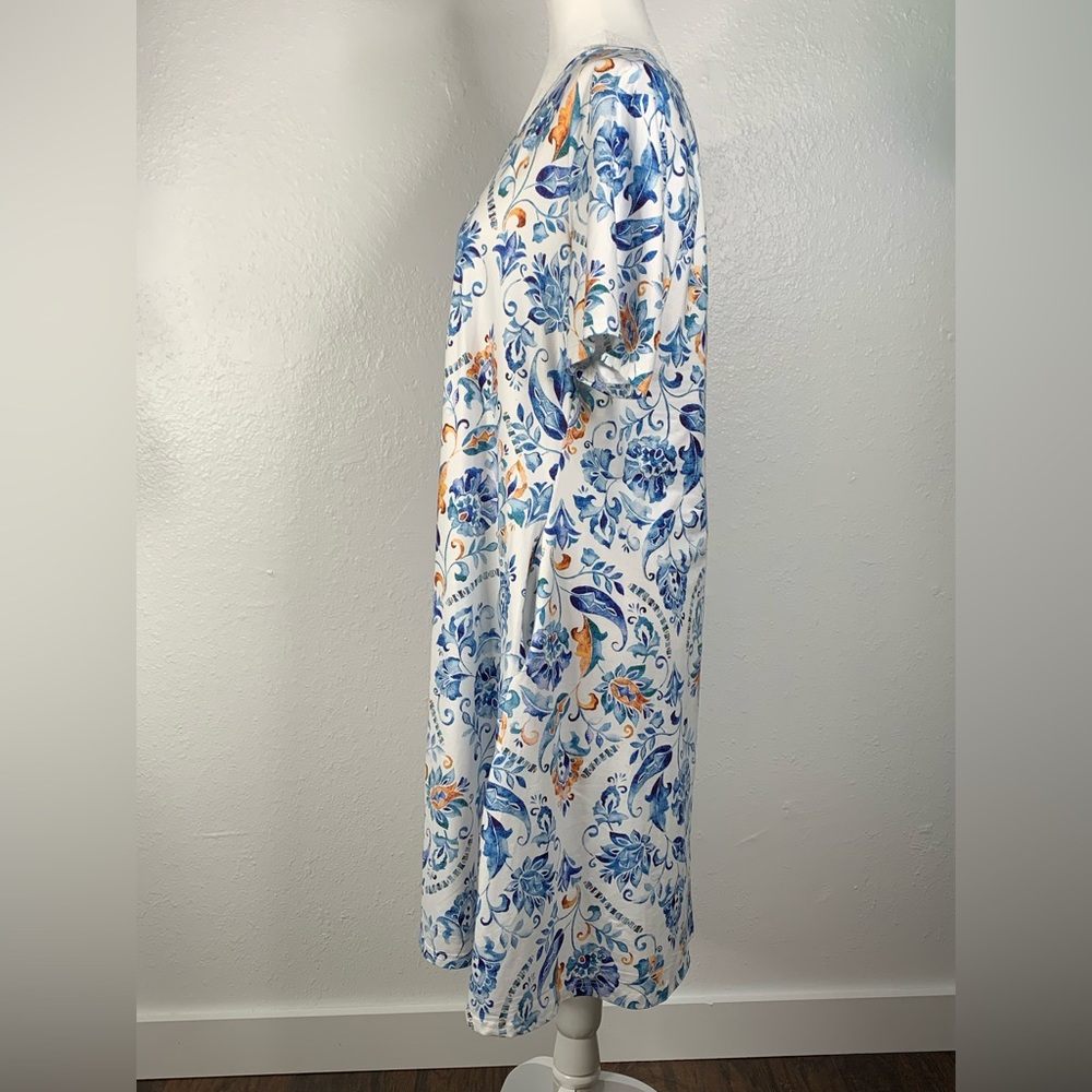 Ultimate Softy Dress - Picture 4 of 9